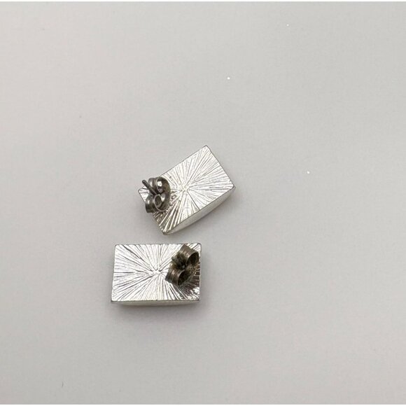 Vintage Silver Tone Green Faceted Earrings Rectangular Stud - Picture 4 of 7